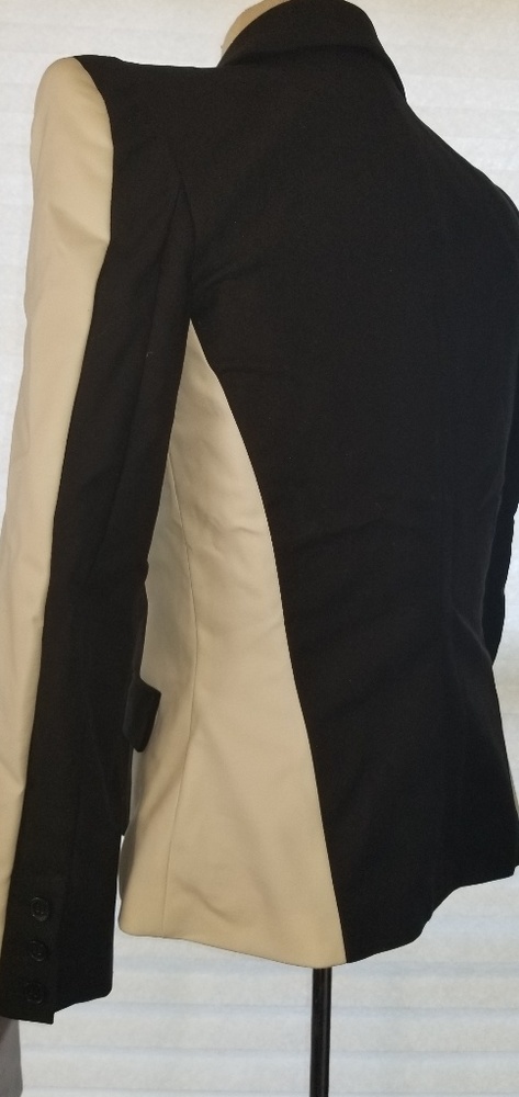 Black and White Tuxedo Blazer - Picture 4 of 4